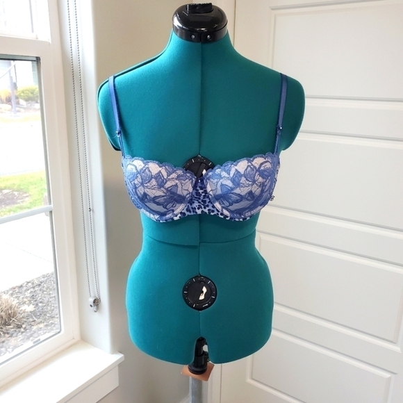 VICTORIA'S SECRET BLUE LACE ANIMAL PRINT BALCONET PUSH UP BRA WOMEN 36B - Picture 1 of 15
